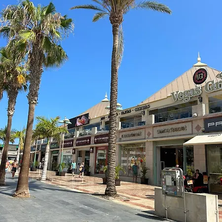 Apartamento 2 Bed With Pool Views In Americas K201 *