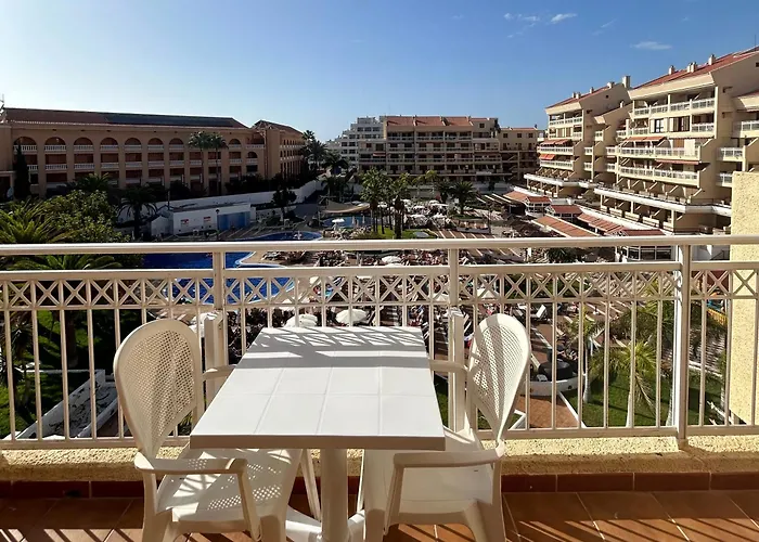 2 Bed With Pool Views In Americas K201