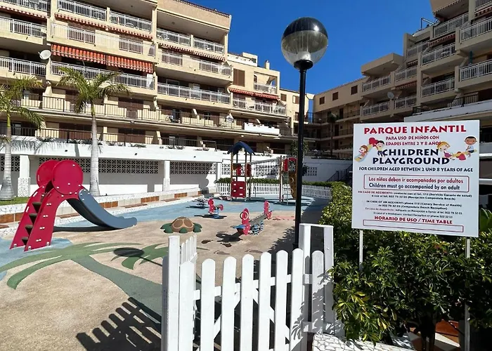 2 Bed With Pool Views In Americas K201