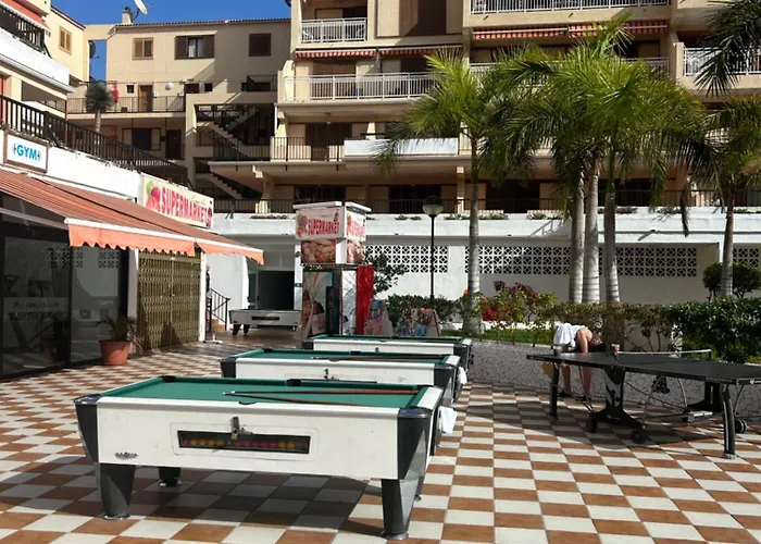 2 Bed With Pool Views In Americas K201